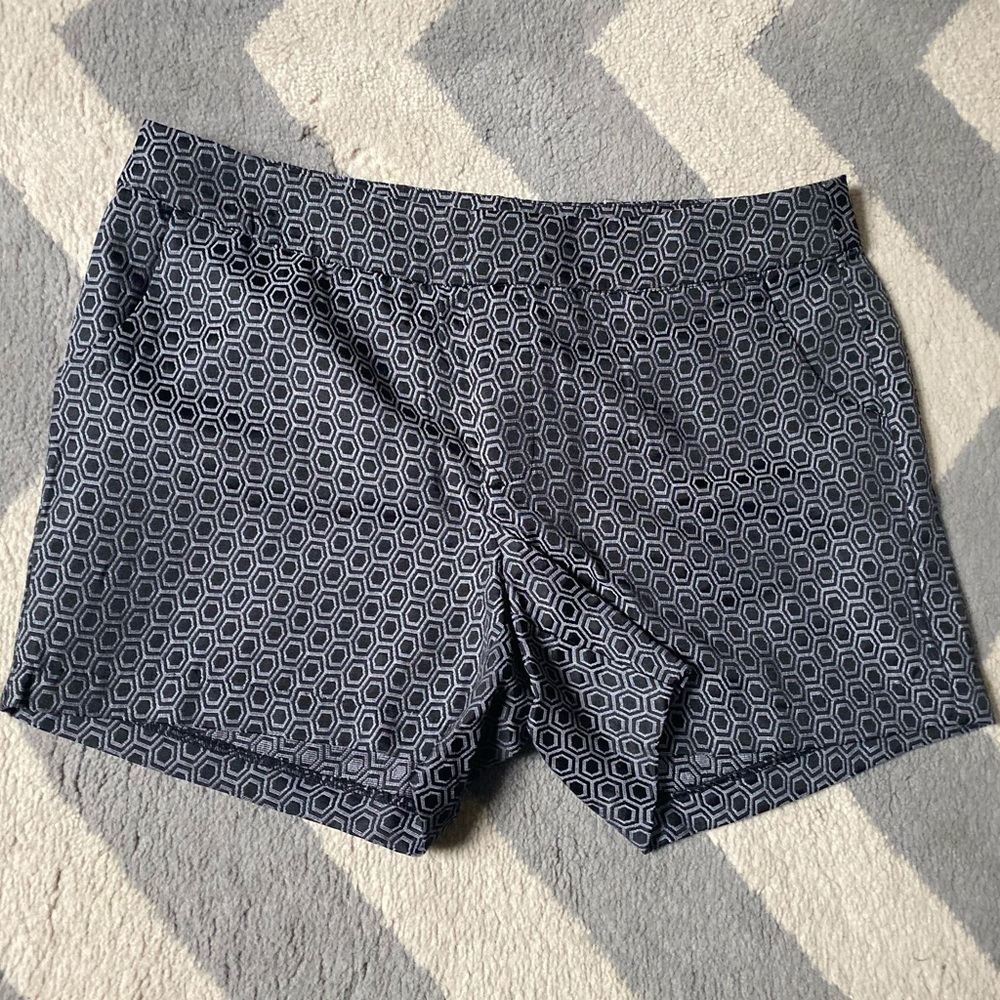 Size 10 Geometric Honeycomb Print Shorts